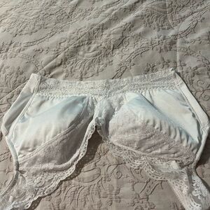 New White lace bra